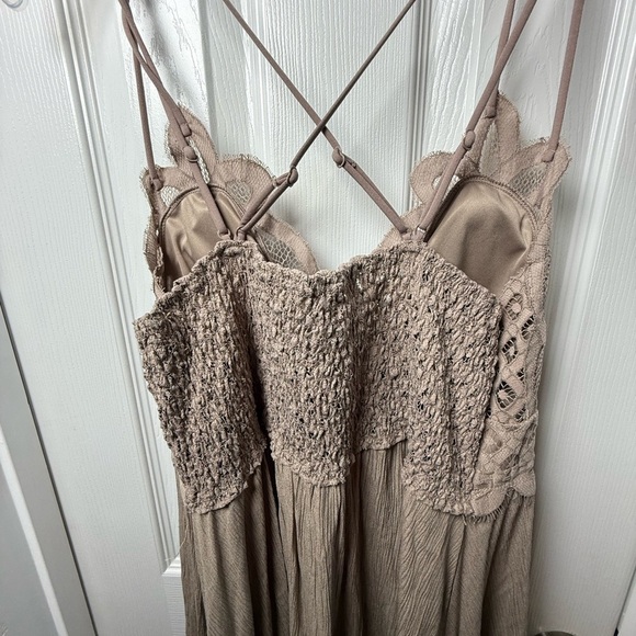 Zenana Outfitters Taupe Lace Backless Dress - Picture 5 of 7